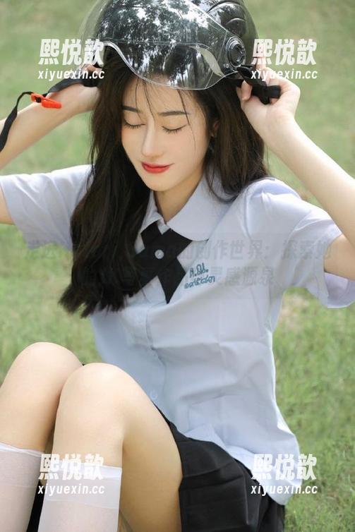 走进Hatori Sama的创作世界：探索她的JK写真作品与灵感源泉